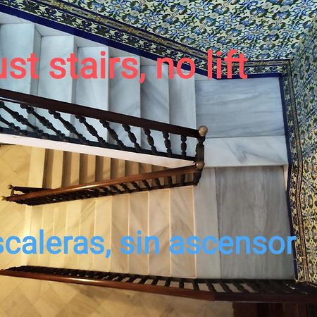 Stunning Boutique - Space Maison Apartments Sevilla Bagian luar foto
