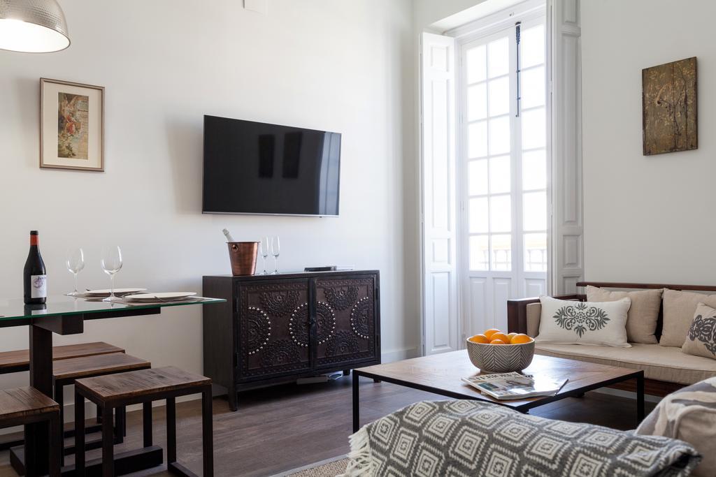 Stunning Boutique - Space Maison Apartments Sevilla Bagian luar foto