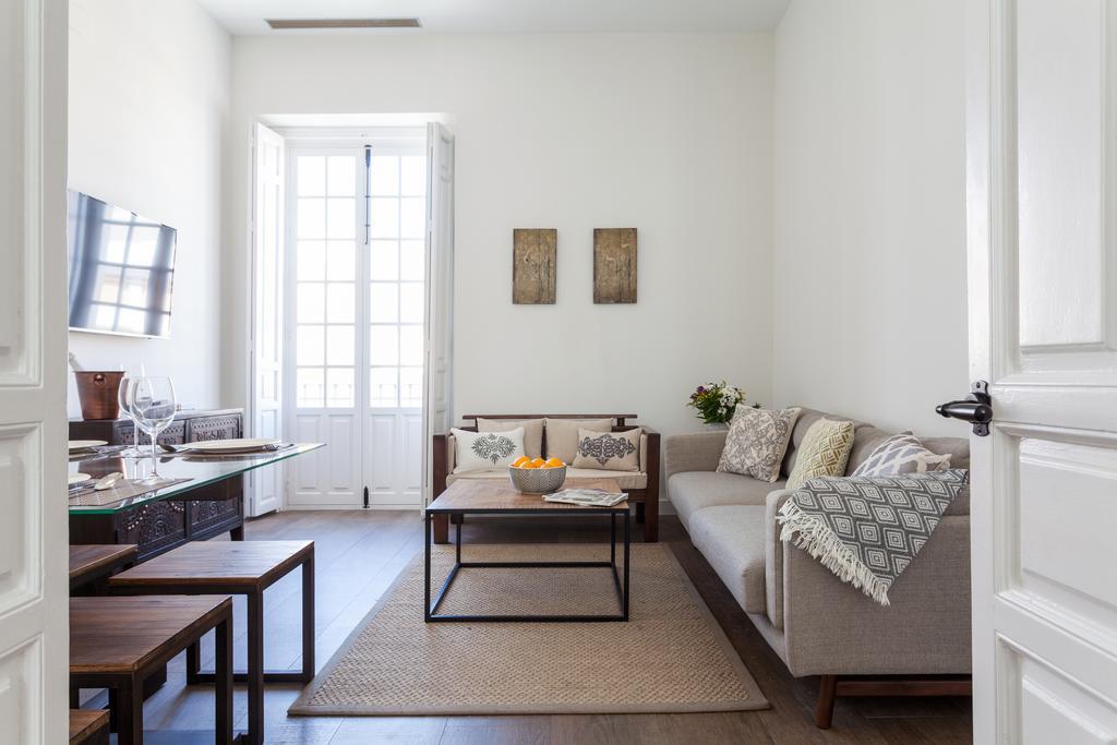 Stunning Boutique - Space Maison Apartments Sevilla Bagian luar foto