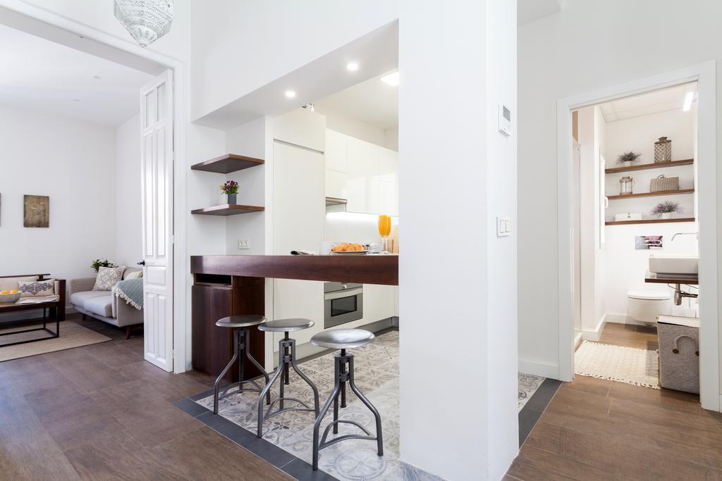 Stunning Boutique - Space Maison Apartments Sevilla Bagian luar foto