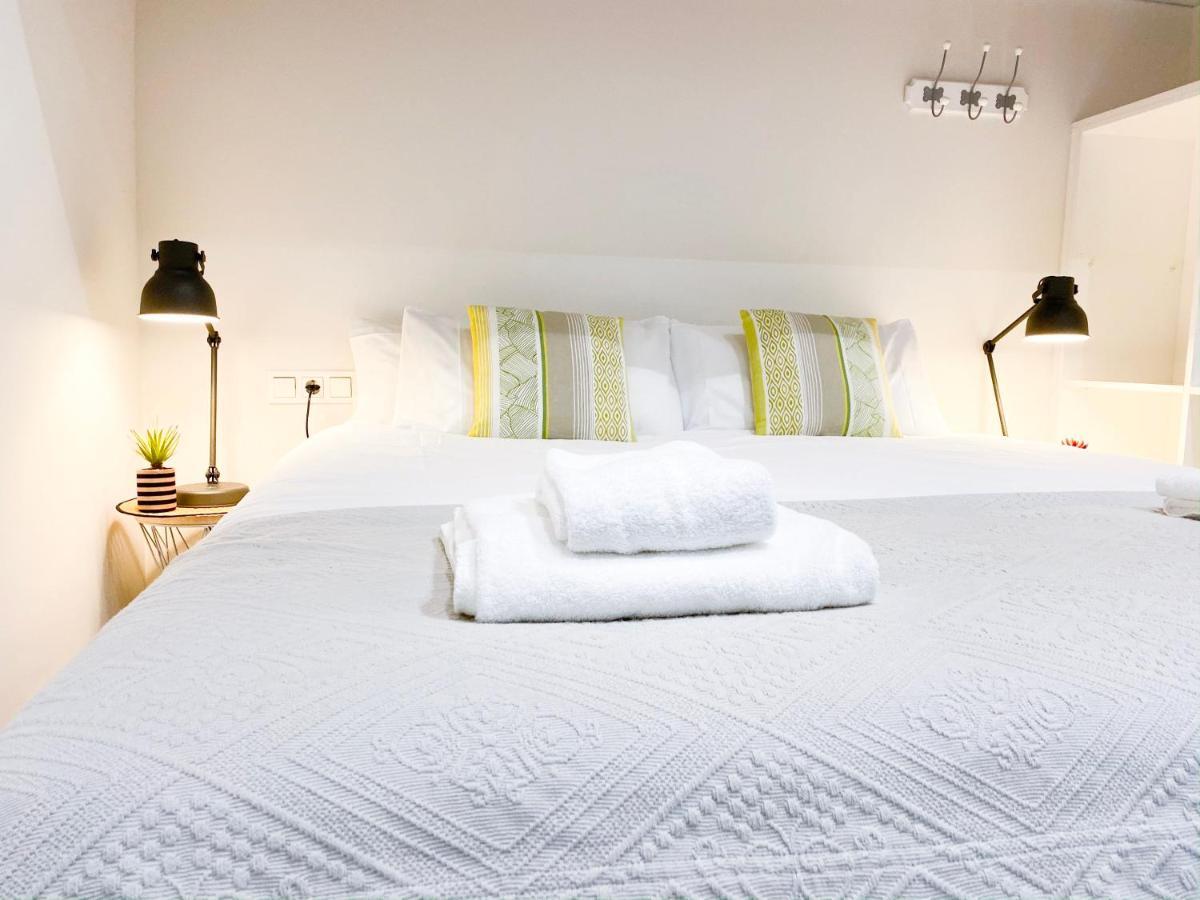 Stunning Boutique - Space Maison Apartments Sevilla Bagian luar foto